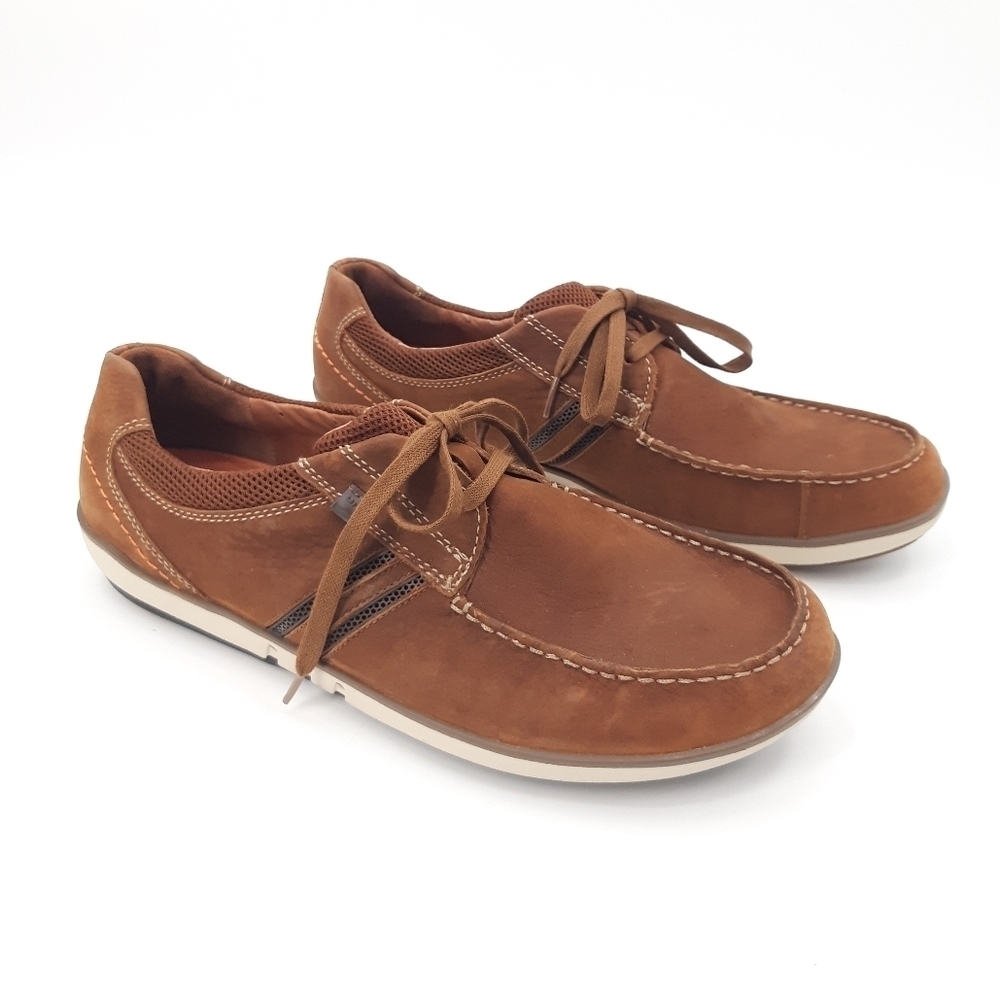 Clarks | Wide Nubuck Boat Shoe in Brown